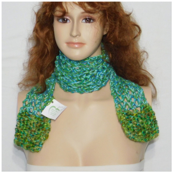 Scarf, multiple wrap around styles. Handmade, Knit - Picture 5 of 8